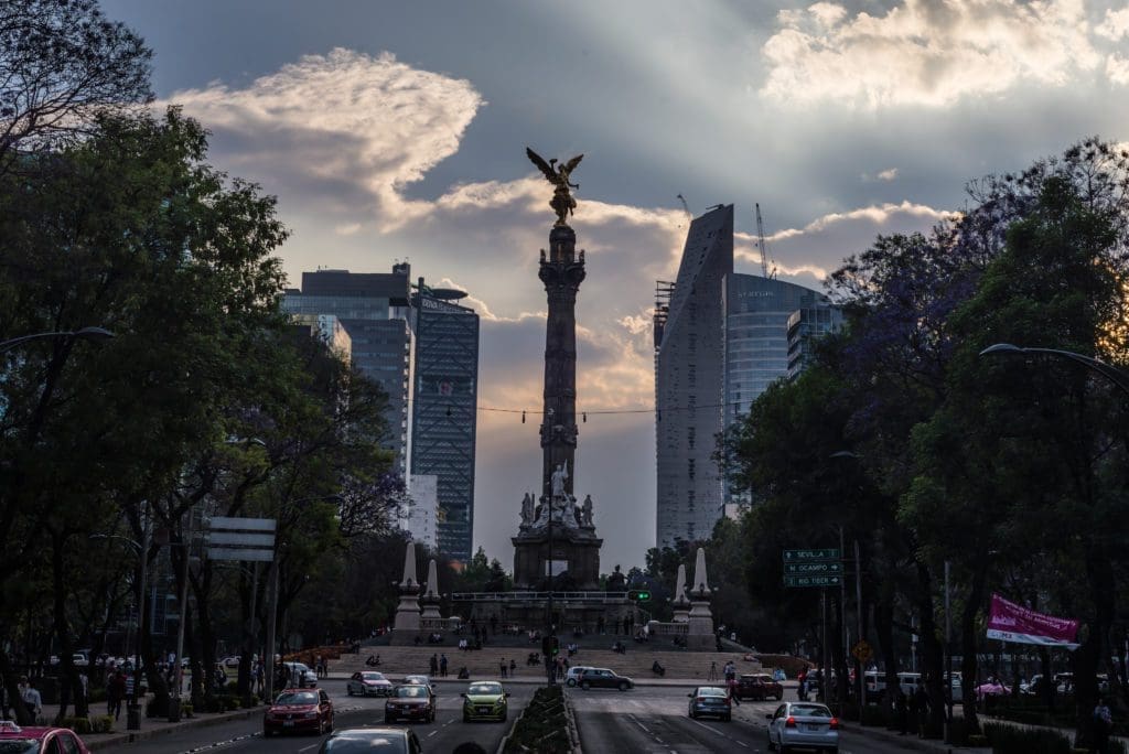  Outsourcing to Mexico — Myth and Reality